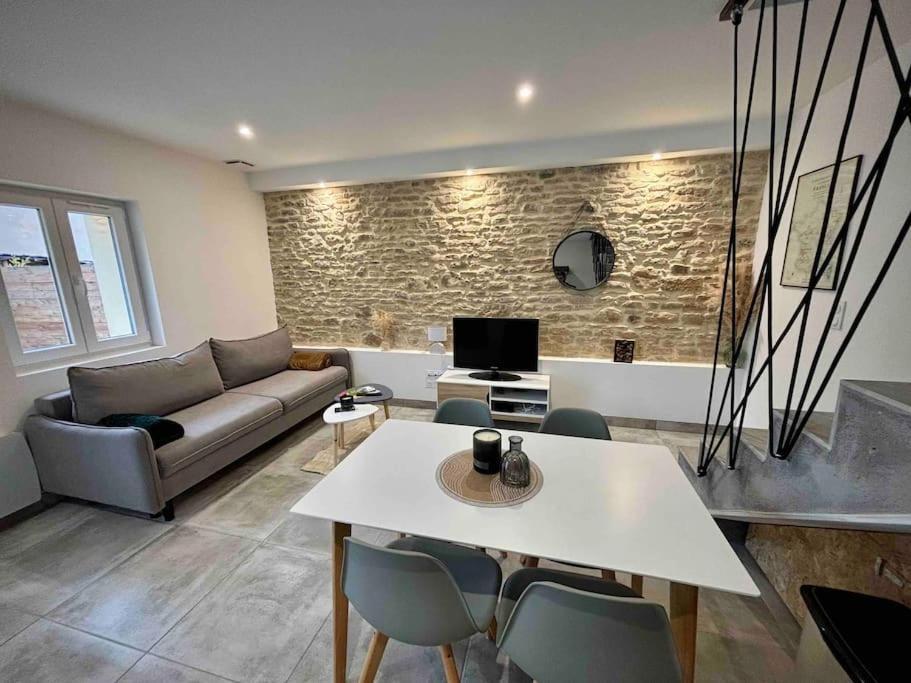 Grange Renovee En Duplex Idealement Situee Creches-sur-Saone Exterior photo